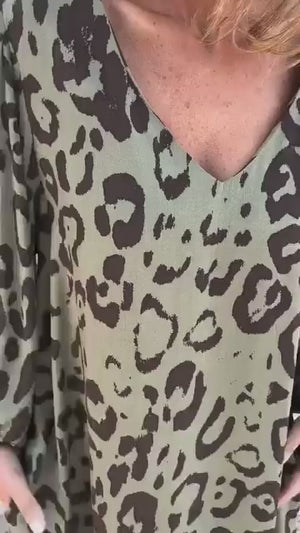 Effortless Leopard Maxi Dress for Vacation